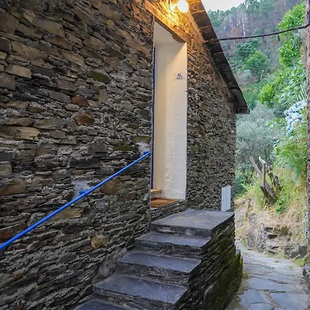 Casas Martinho - O Baloico